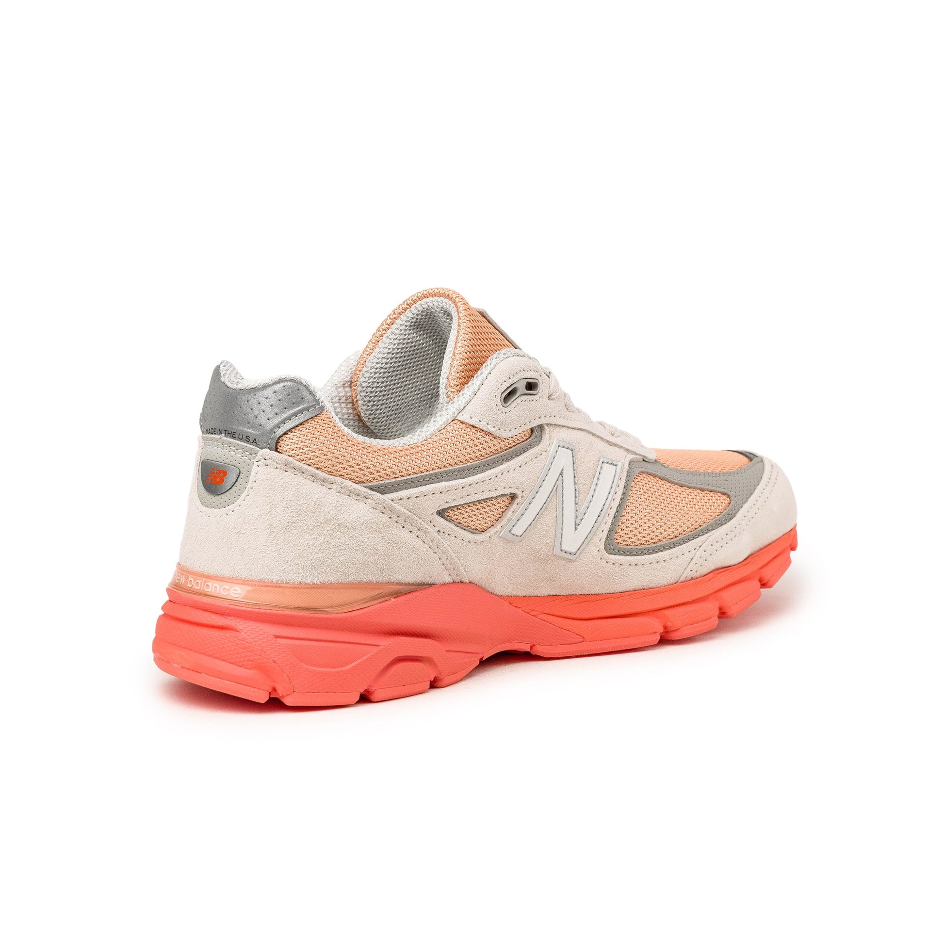 New Balance 990 v4