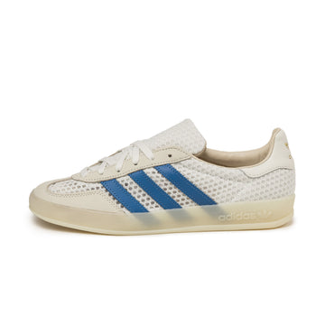 Off White / Focus Blue / Warm Vanilla