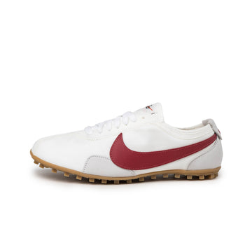 Summit White / Team Crimson / Gum Light Brown  (W)