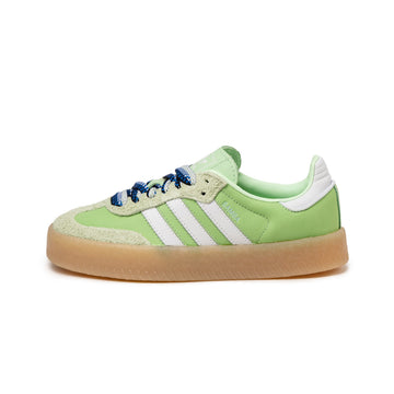 Semi Green Spark / Footwear White / Wonder Blue  (W)