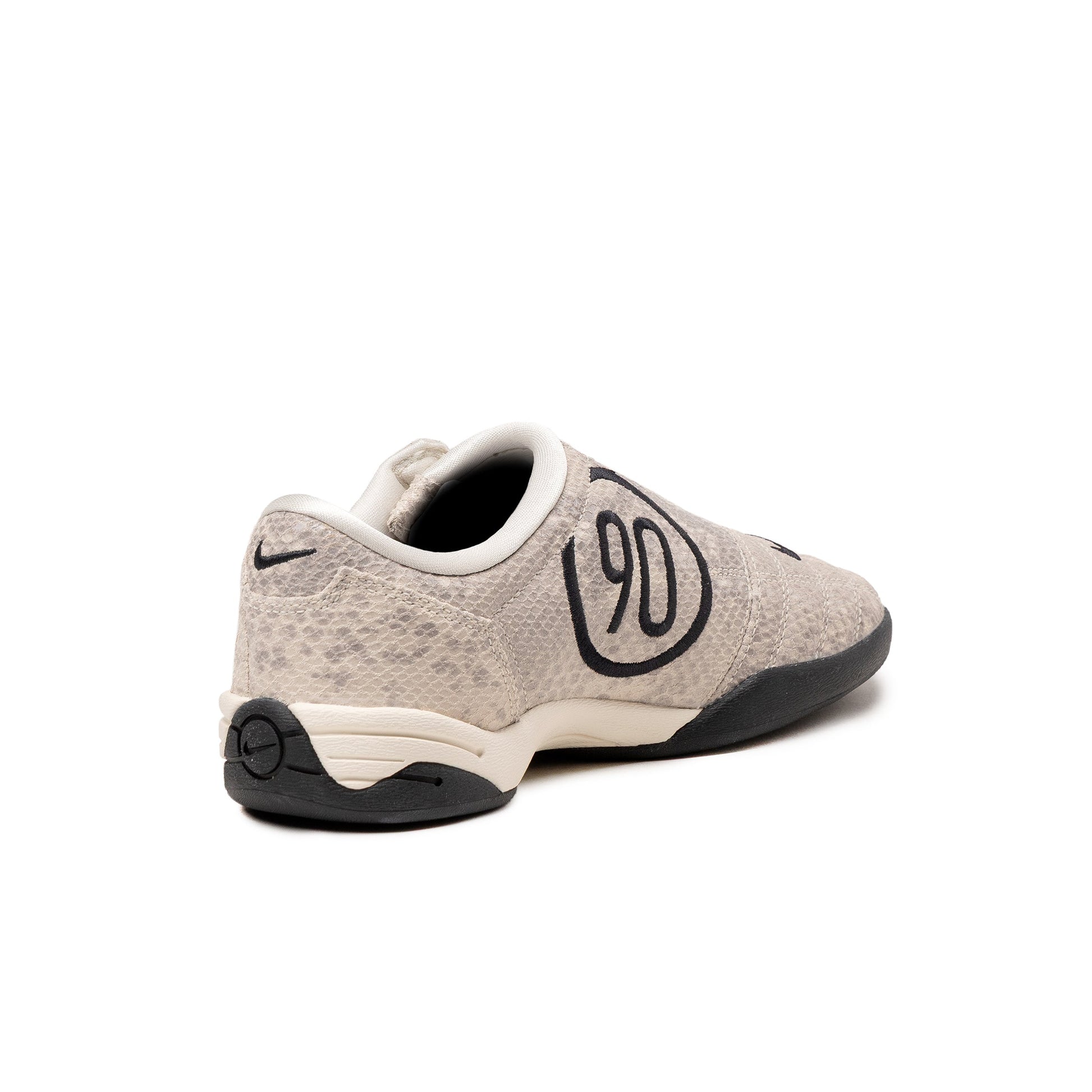 Nike Total 90