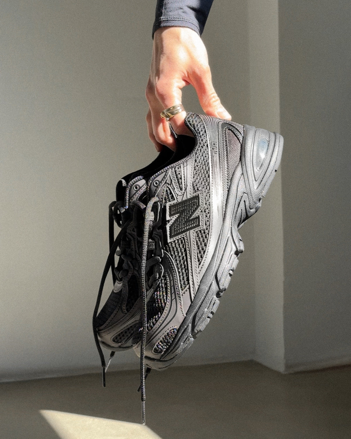 New Balance 740