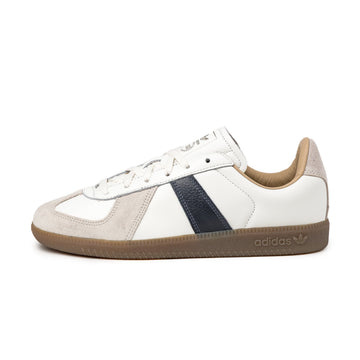 Core White / Night Indigo / Gum