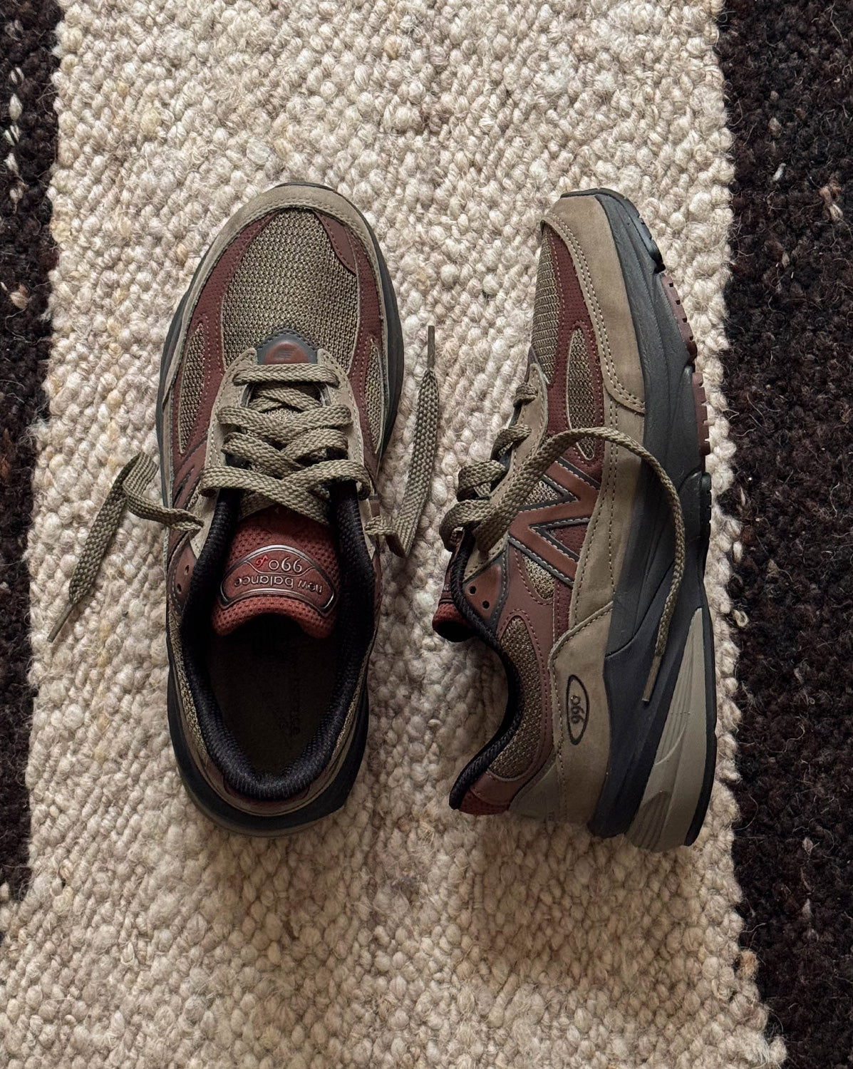 New Balance 990 v6