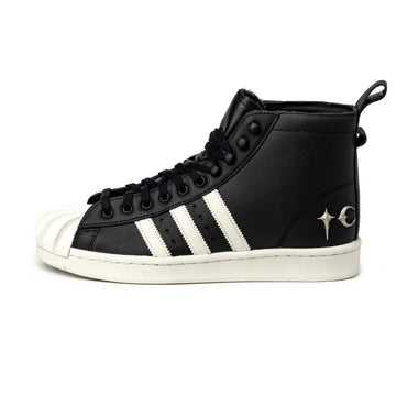 Core Black / Off White / Core Black