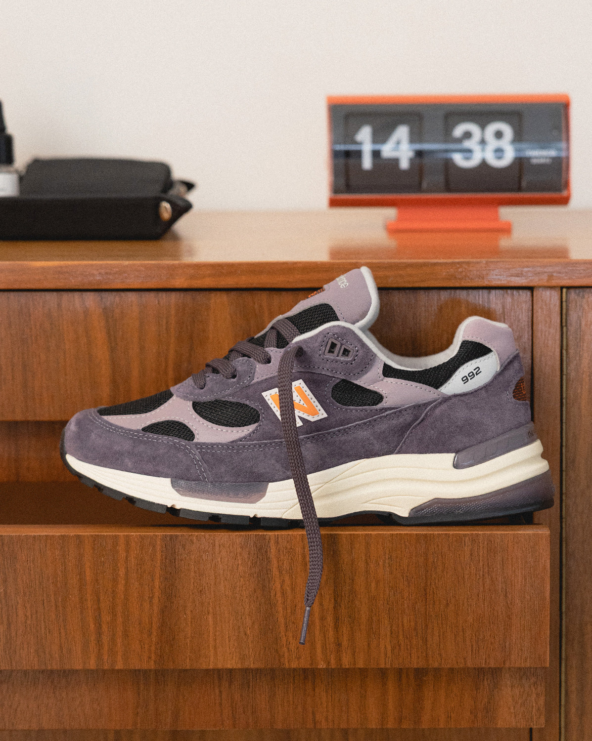 New Balance 992