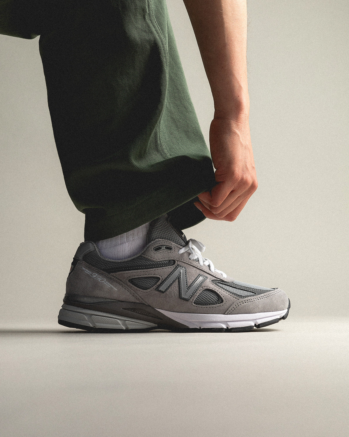 New Balance 990 v4