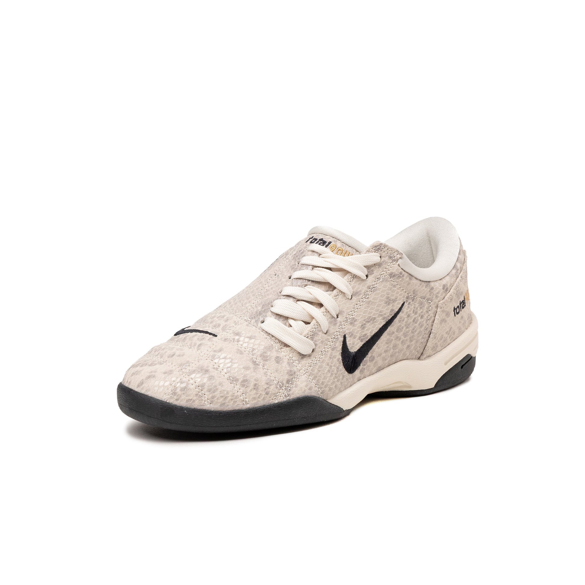 Nike Total 90
