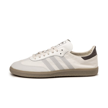 Core White / Charcoal / Putty Beige  (Decon)