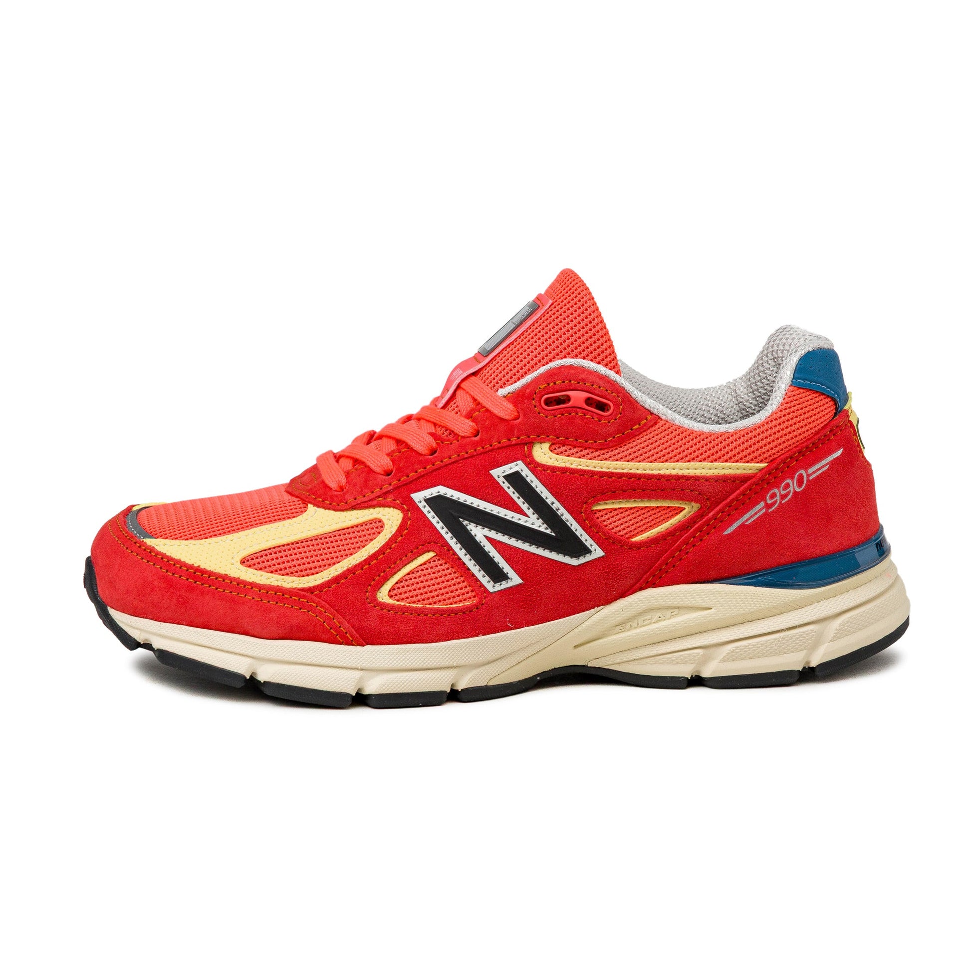 New Balance 990 v4