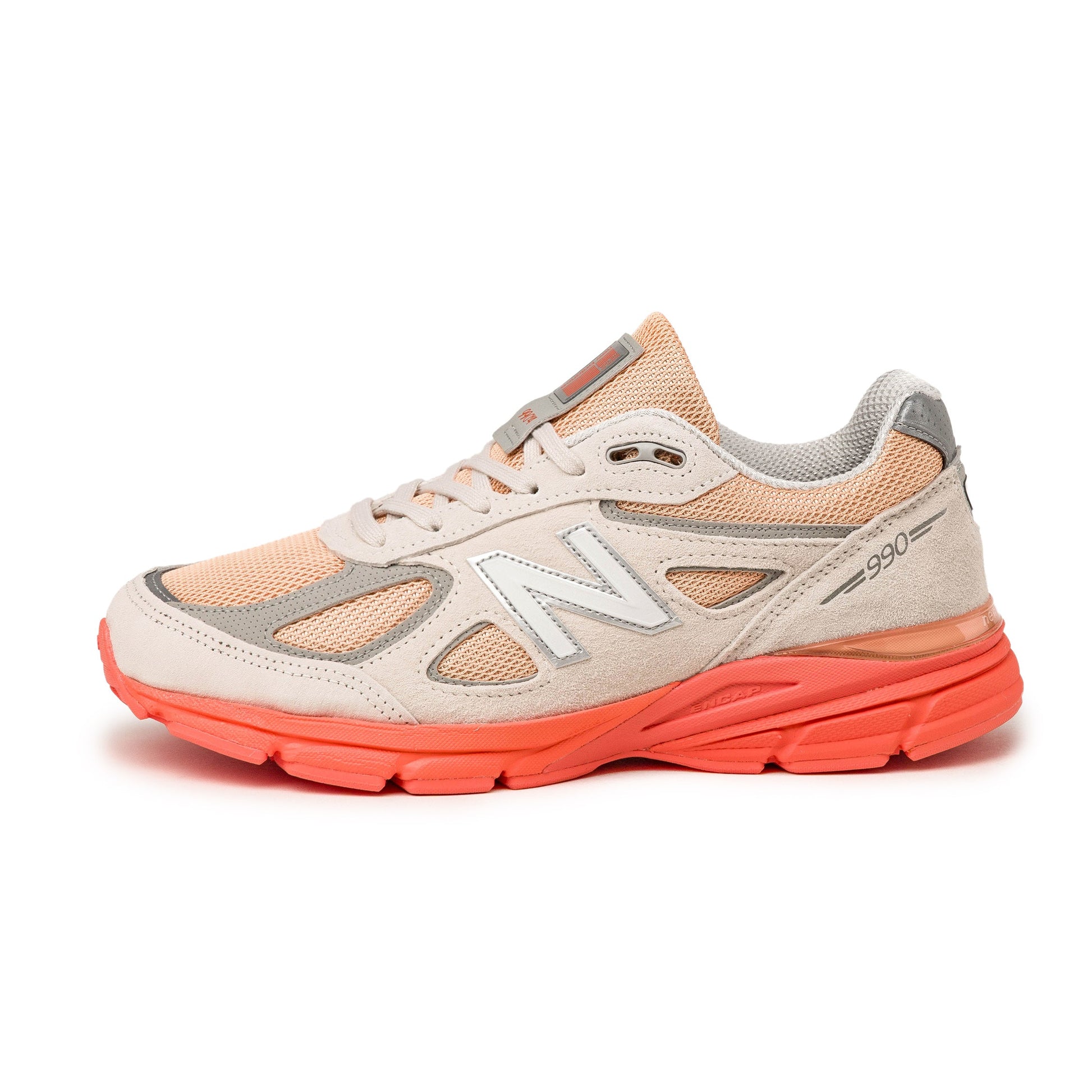 New Balance 990 v4