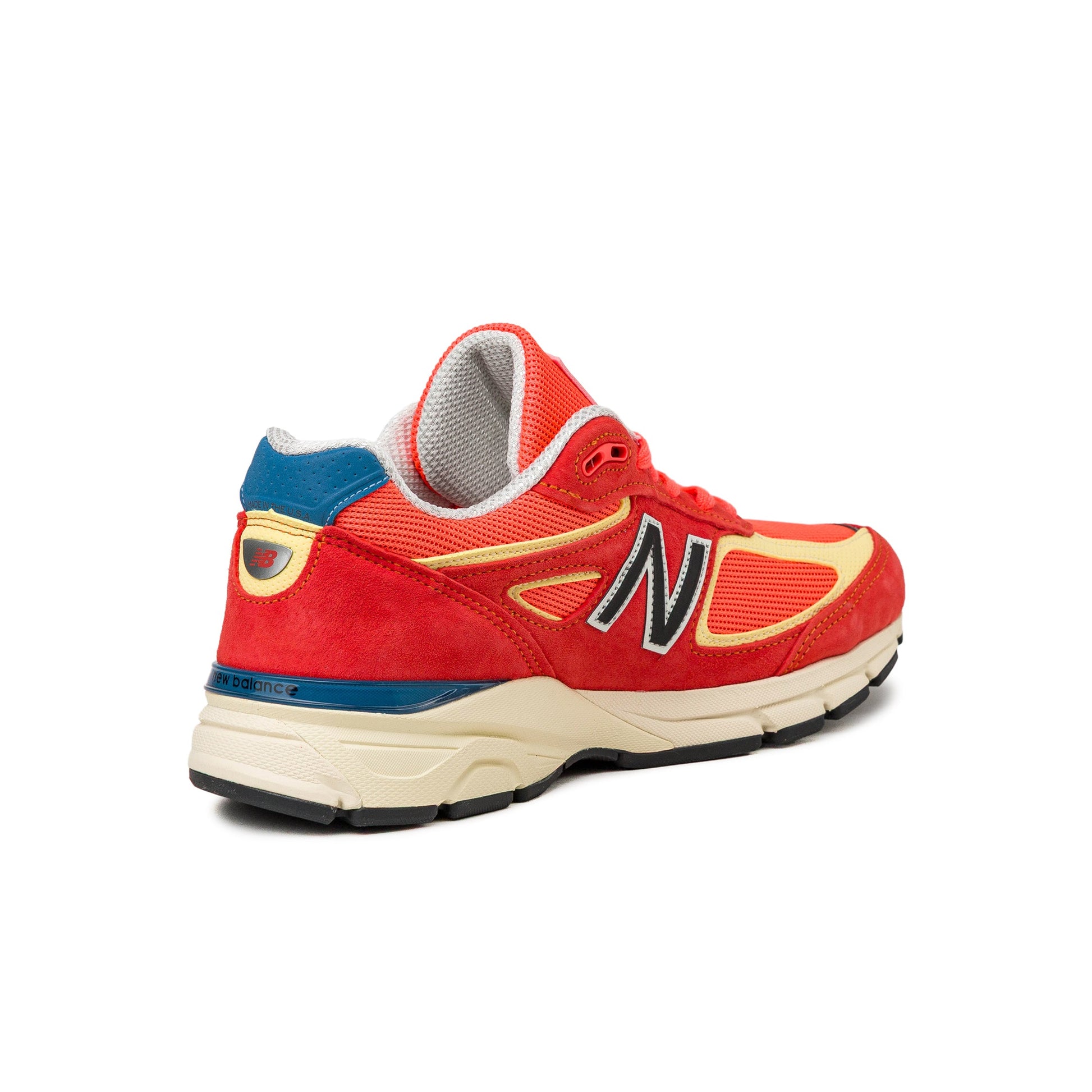 New Balance 990 v4