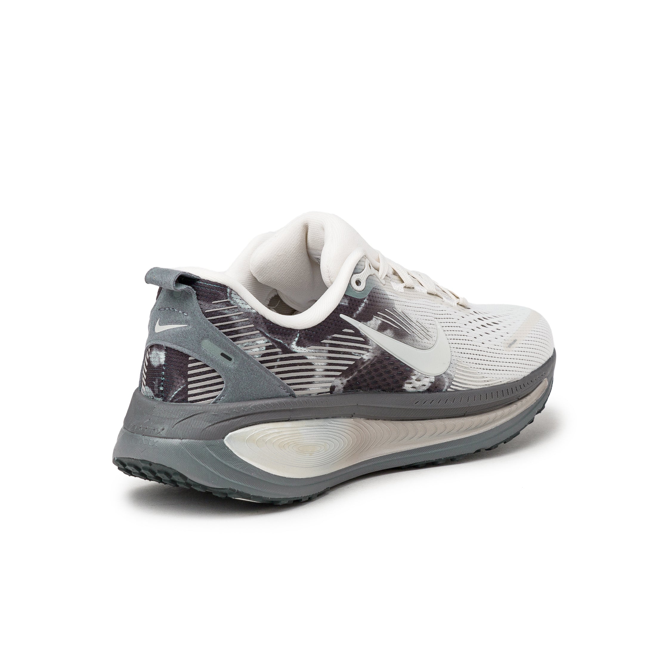 Nike Vomero 18