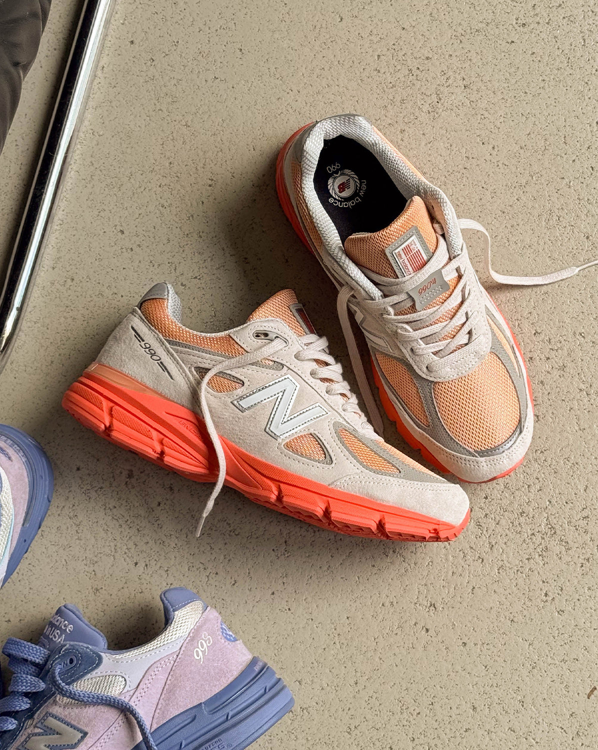 New Balance 990 v4