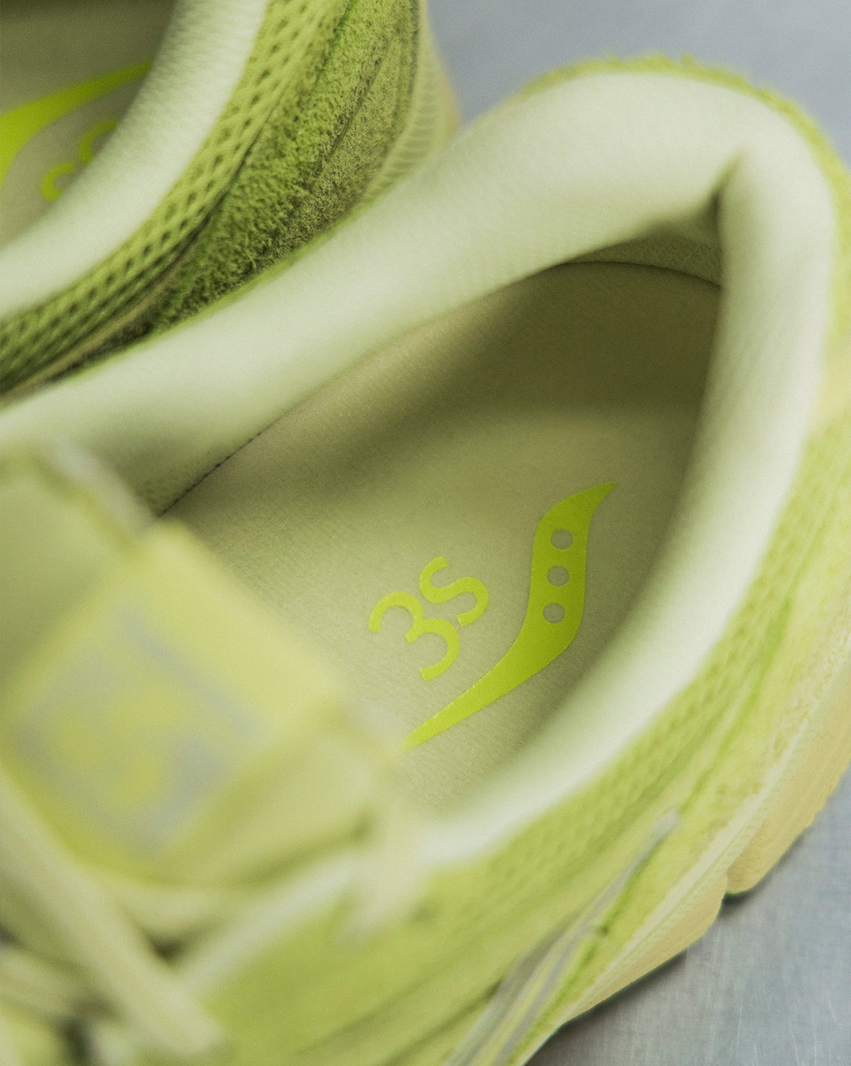 Saucony Pro Grid Guide 7