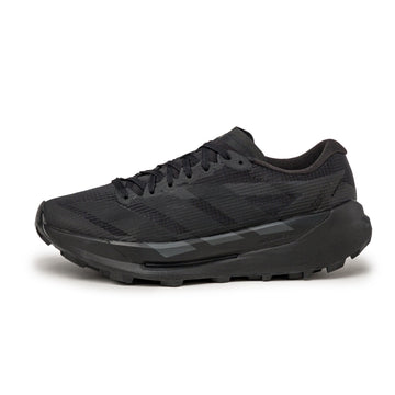 Core Black / Core Black / Core Black
