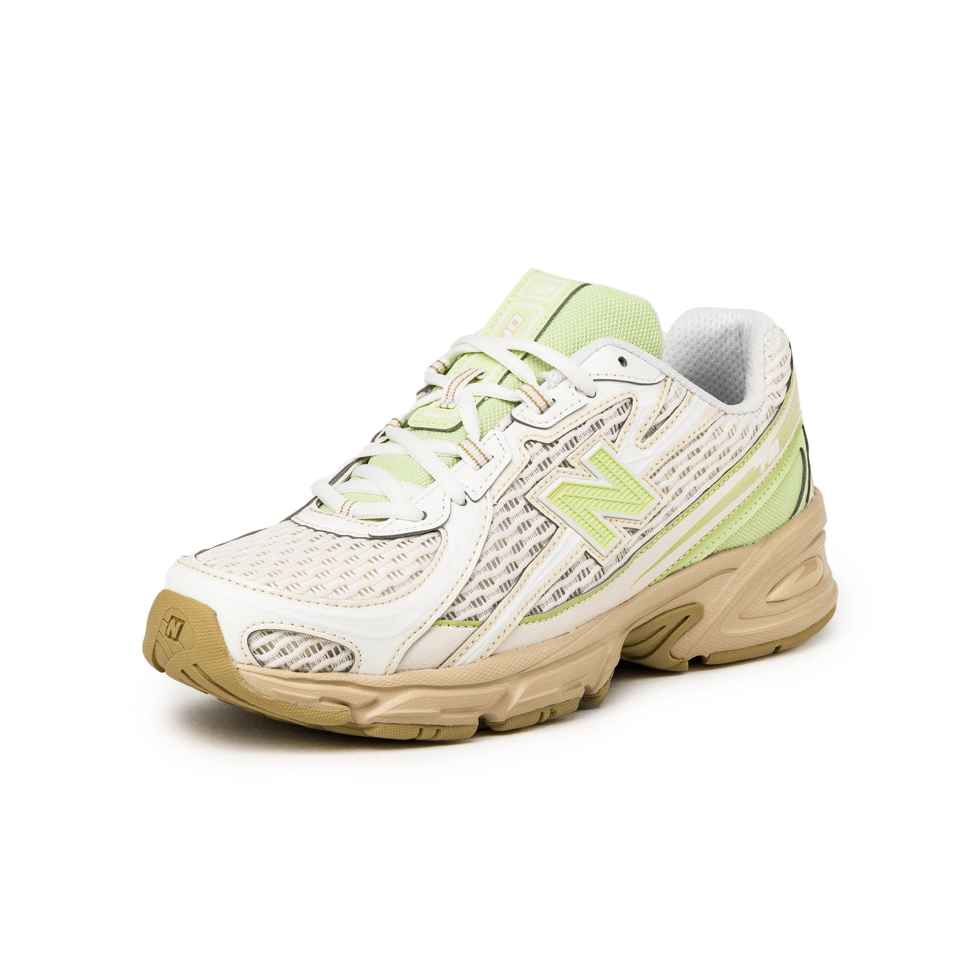 New Balance 740